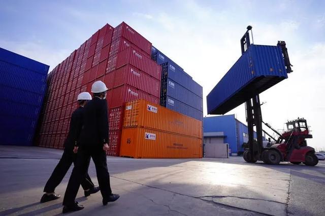 RCEP生效满月，上海海关优化服务助力进出口货值突破20亿元