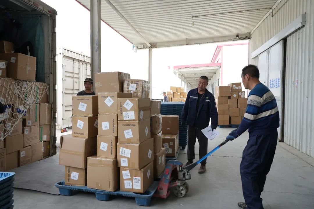 巴克图口岸一季度货运量突破15万吨，同比增长14.6%彰显外贸活力